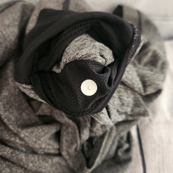 Lululemon Long Sleeve - Picture 6 of 6